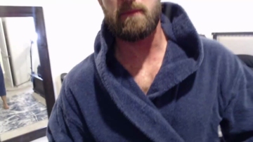 Benny_Bee  02-11-2021 video seducion